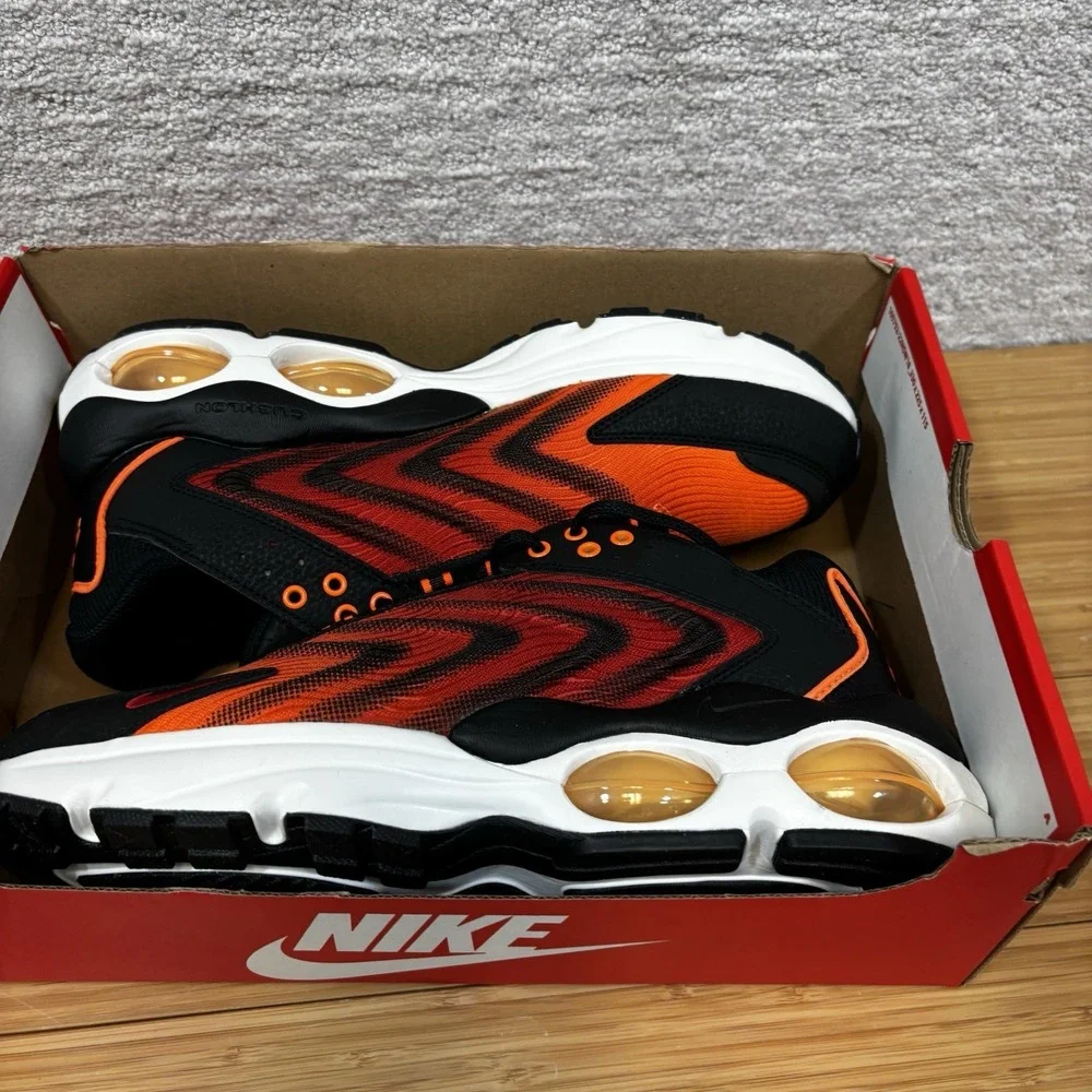 Nike Air Max TW SE Men's Sneakers Size 10 Back Red Orange FJ2590-001 No Lid